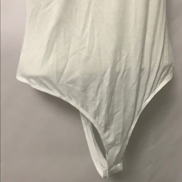 NWT TRESICS WHITE‎ BODYSUIT SIZE M - Picture 3 of 5